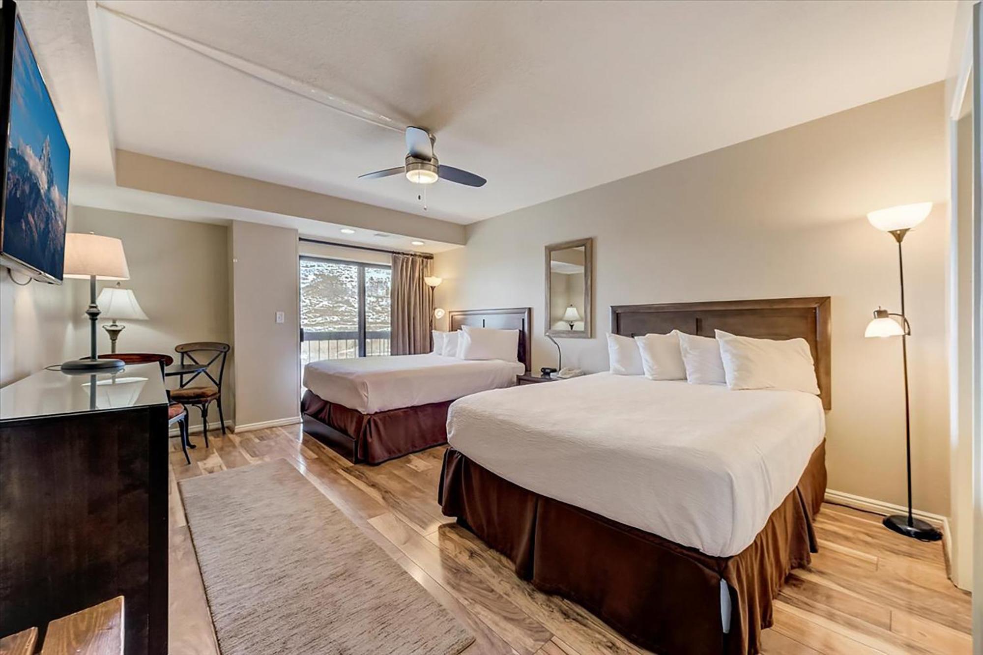 Double Room,1546336000:JPEG