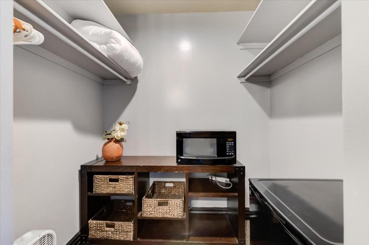 4 Bedroom Condominium,1546473862:JPEG