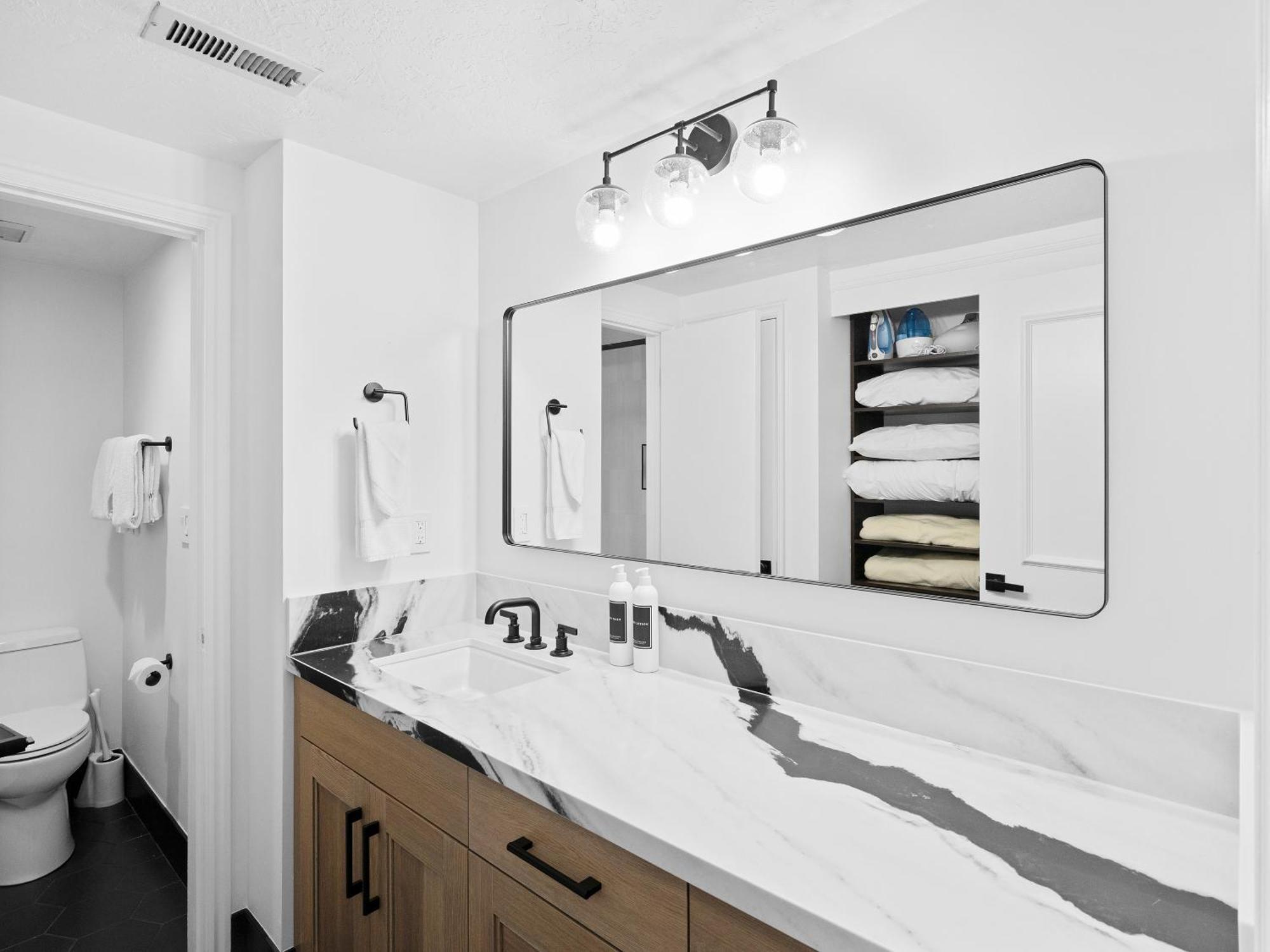 1 Bedroom Condominium